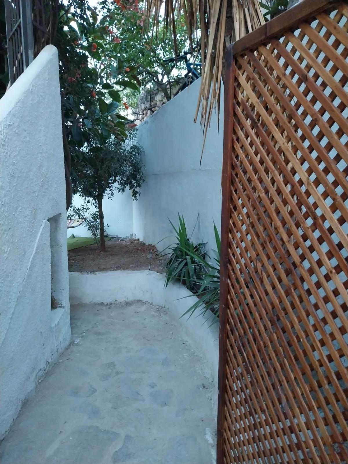 Bibliotheque Vintage Studio & Easy Garden Heraklion  Екстер'єр фото
