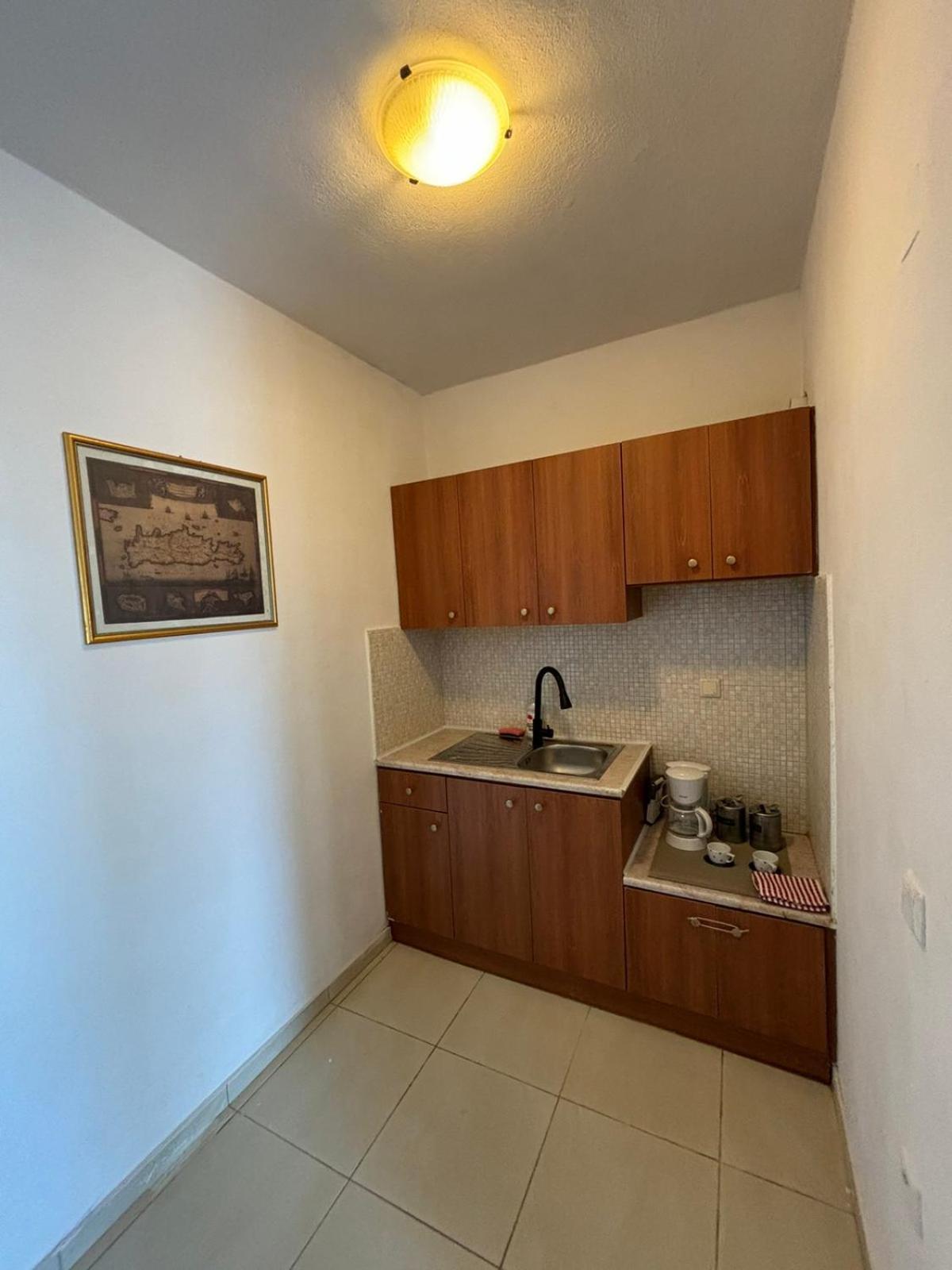 Bibliotheque Vintage Studio & Easy Garden Heraklion  Екстер'єр фото